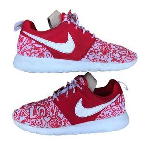 RARE 2015 Nike Roshe One Print GS 'Valentines Day' Size 6
